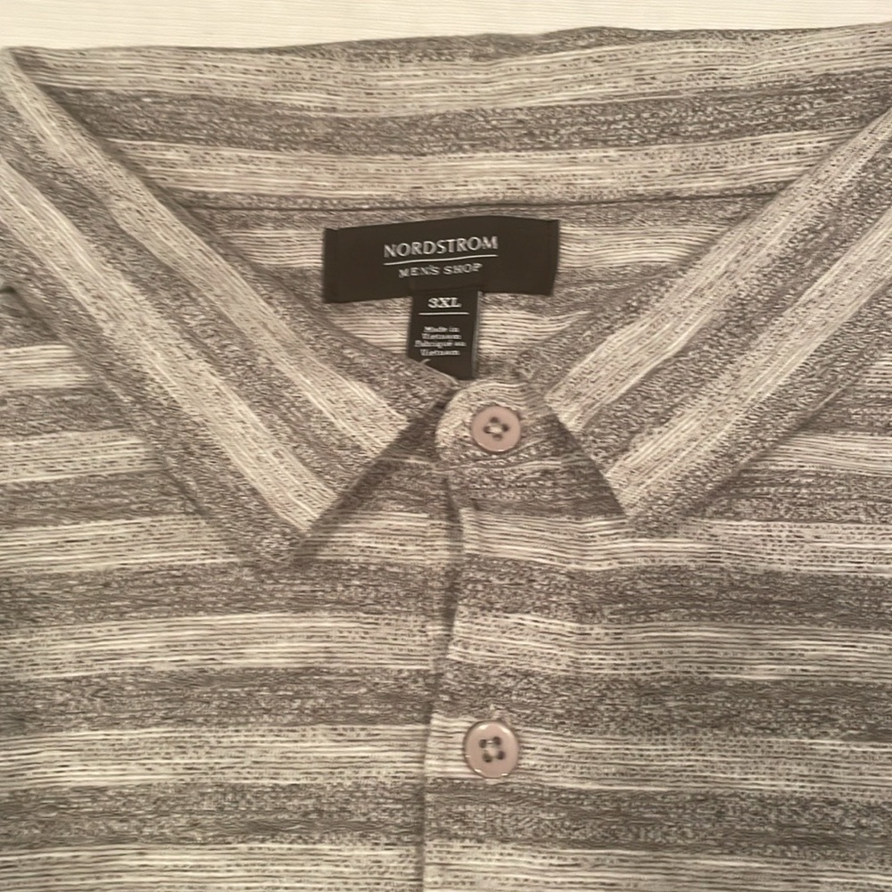 Nordstrom Short Sleeve Shirt Gray Striped pattern in lightweight cotton blend.